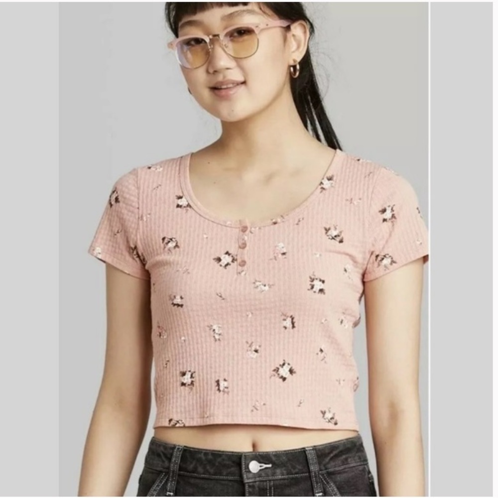 Wild Fable Pink Floral Henley Crop Top